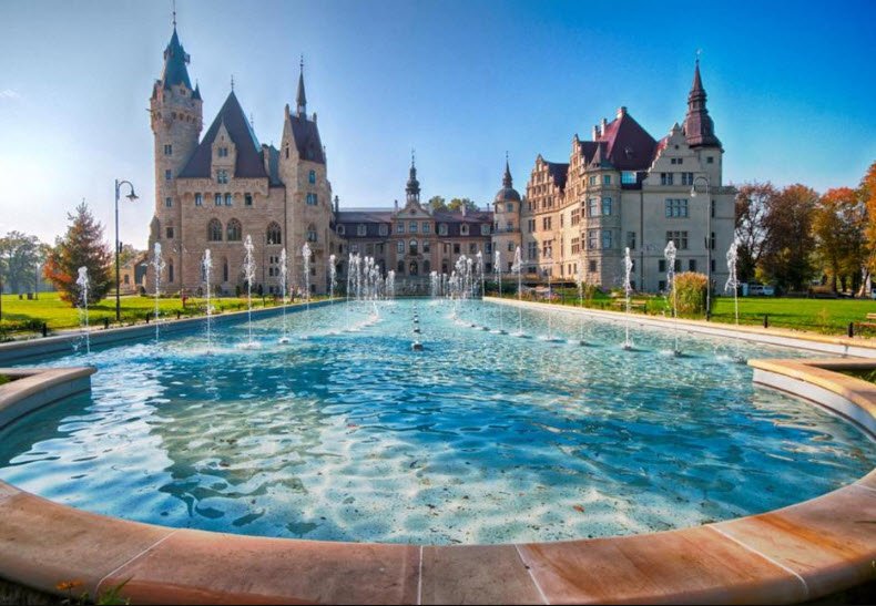 Moszna Zamek, Poland